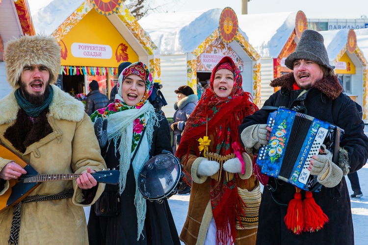 Поют дети москвы масленица. Масленица в Москве. Масленица в Москве гуляния. Празднование Масленицы в Москве. Праздник Масленицы в Москве.