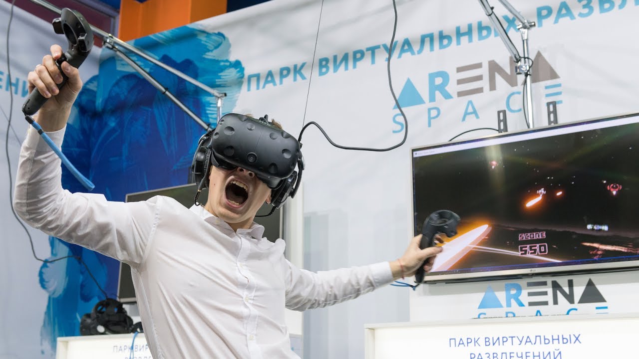 Парк виртуальных развлечений. Arena Space VR. Виртуальный парк развлечений. Аттракционы виртуальной реальности в Москве. VR аттракционы космос.