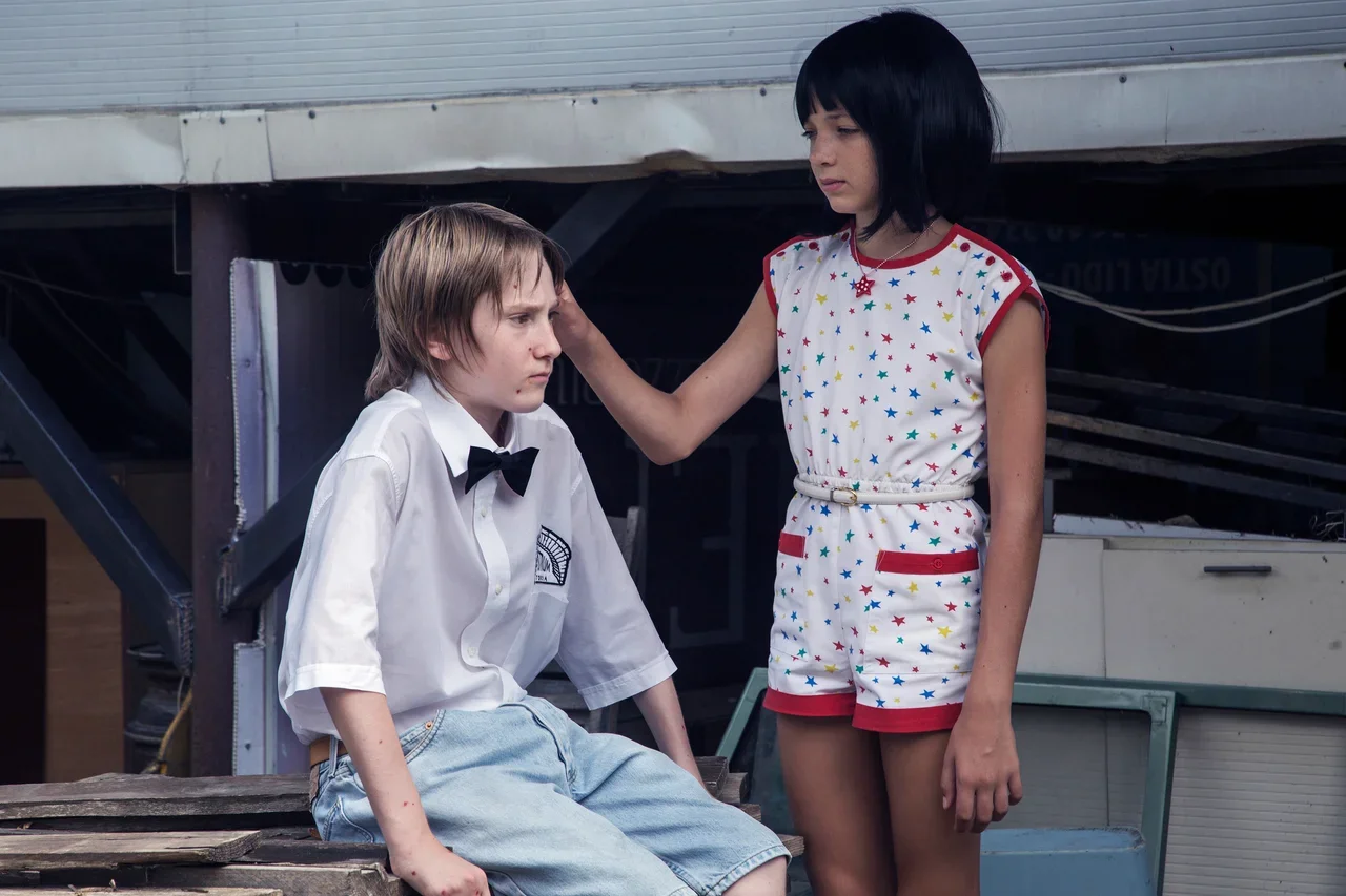 The bad kids сериал. фото детей на улице без обработки. Favolacce 2020. улыбающиеся дети тольятти. осторожно дети фильм 2020 афиша.