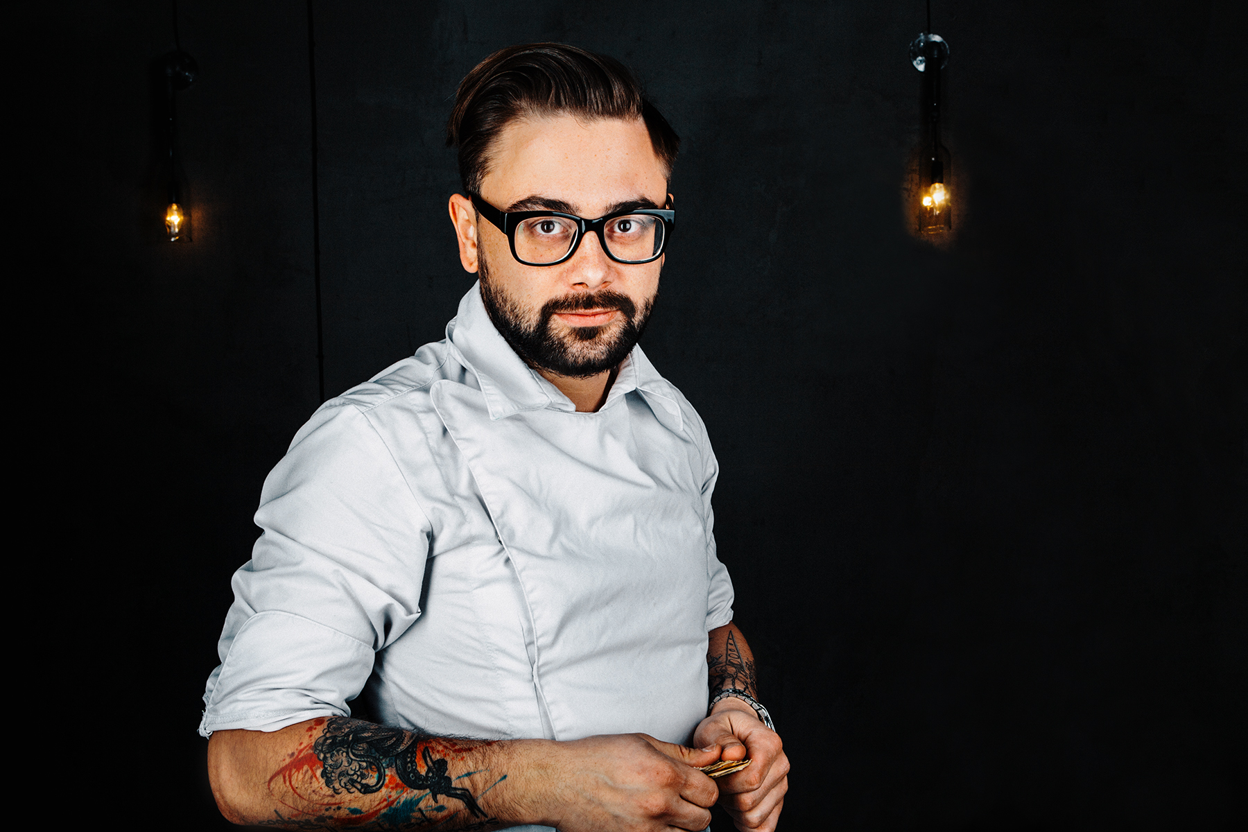 Шеф-повар евгений викентьев белуга. Евгений викентьев шеф-повар ресторана белуга. Викентьев шеф повар. Шеф-повар евгений викентьев белуга. Евгений викентьев шеф-повар.