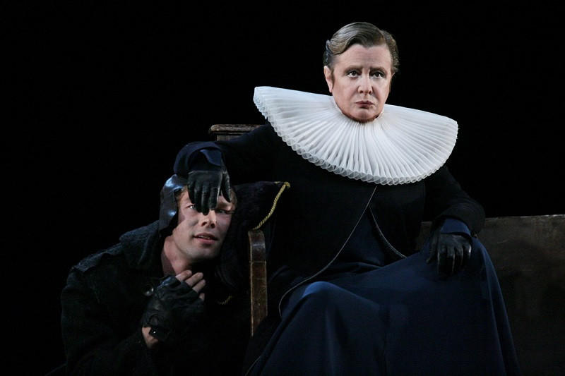 Все кончено мтюз спектакль отзывы. Спектакль современное искусство. Spectators в театре. Мтюз стюарт. Мтюз стюарт.