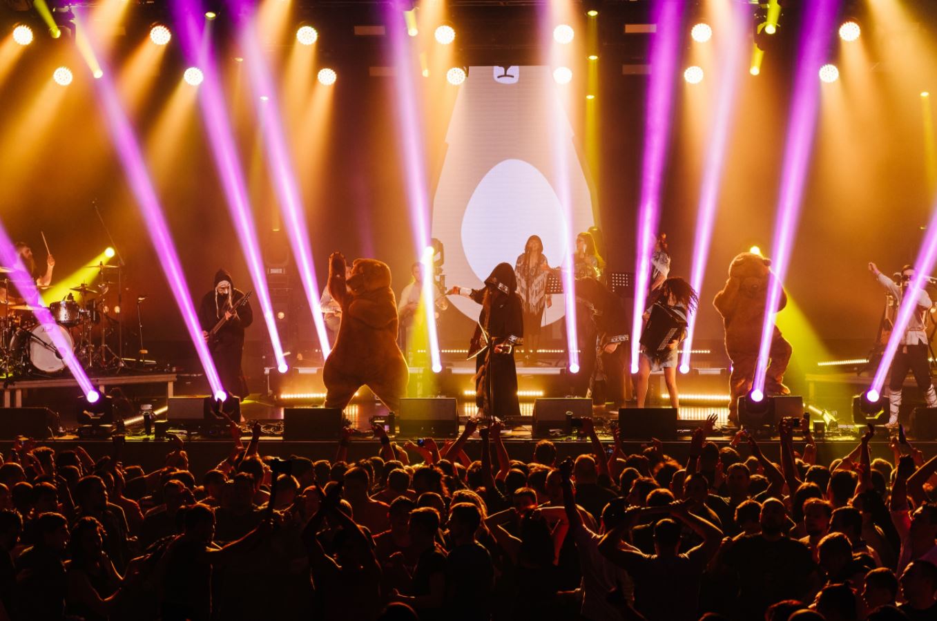 Lumen электричество. Blur на сцене. После концерта слушать. После концерта слушать. Дом лидера группы который на концертах ел крыс.