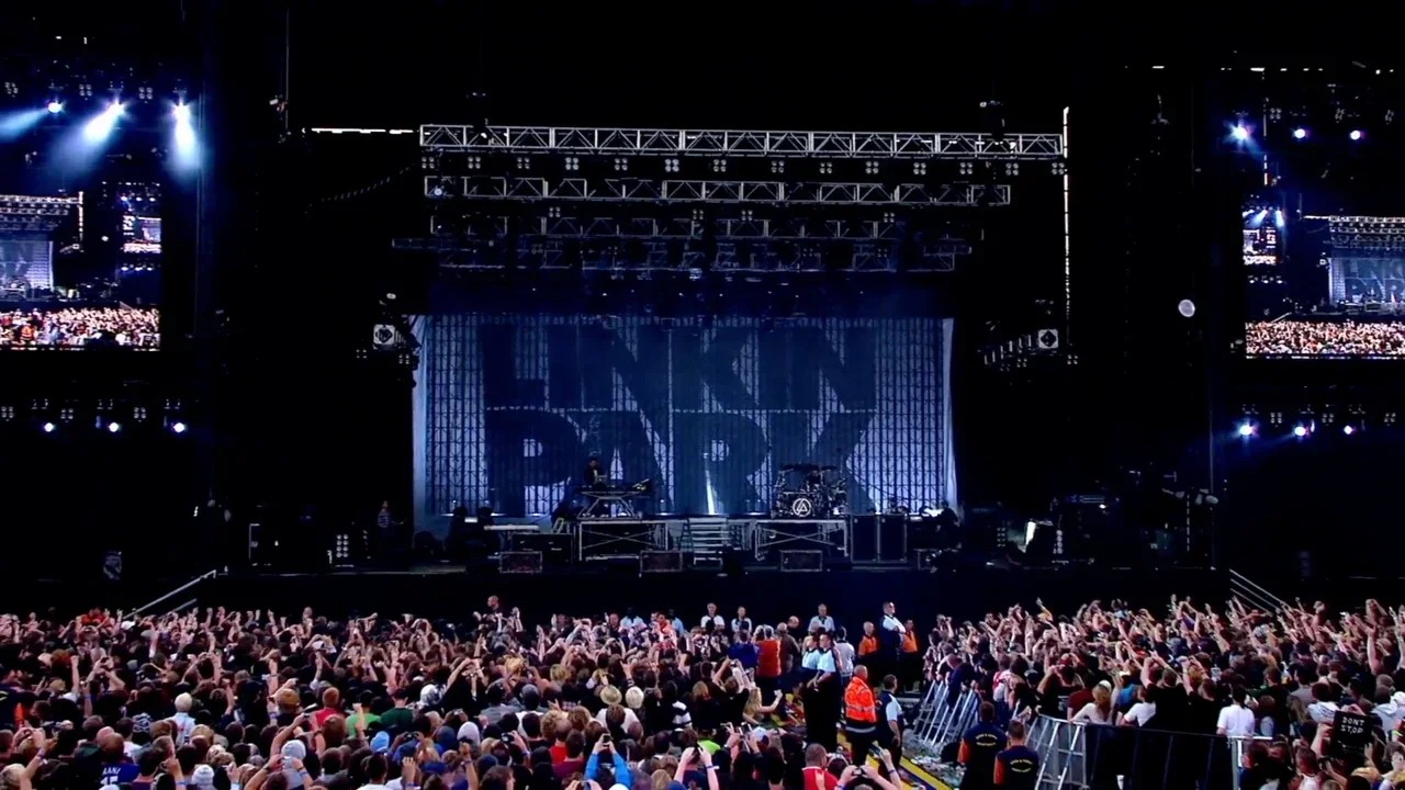 Технопарк концерты. Linkin Park 2008. Linkin Park Road to Revolution. Usce Park концерт Белград. Парк революции сцена.