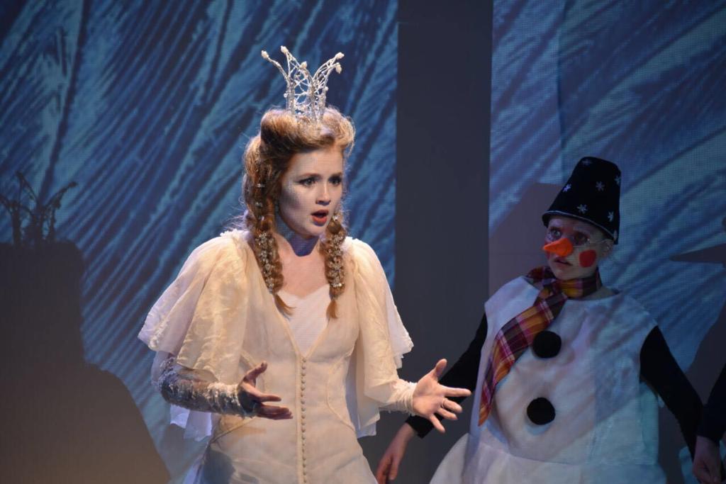 красноярский тюз снежная королева. мюзикл снежная королева в кбгу. спектакль снежная королева челябинск в драмтеатре. снежная королева зазеркалье. снежная королева театр симферополь.