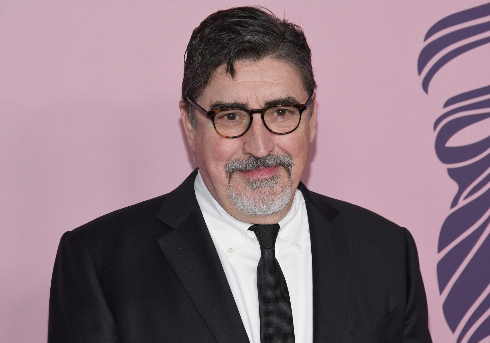 Осьминог-ветеран и бывший стендапер. 15 фактов об Альфреде Молине