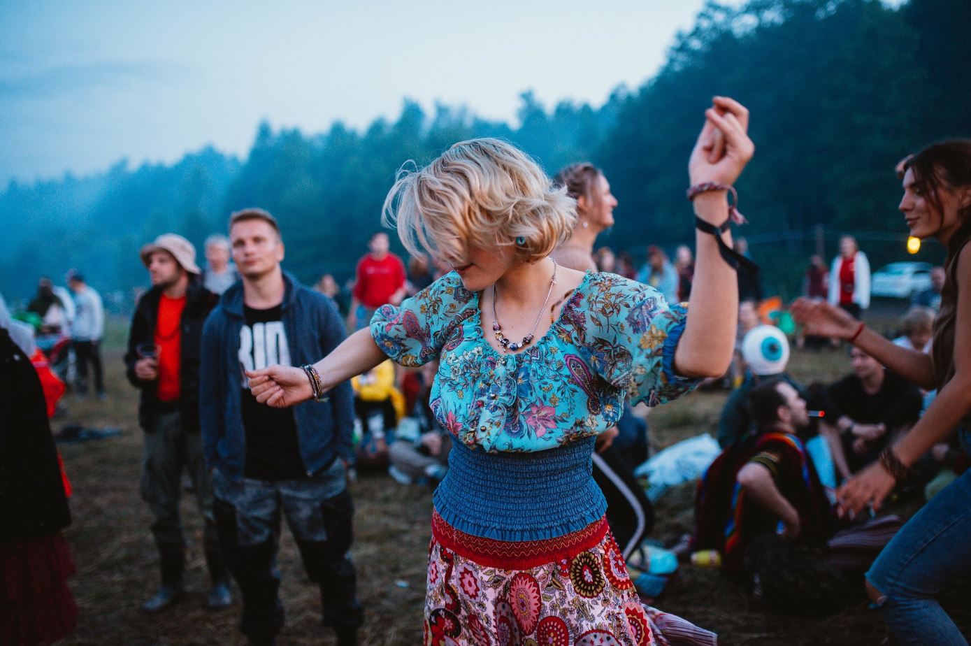 Карнавал в шубах и время наедине с собой. 9 причин поехать на фестиваль «Бессонница»