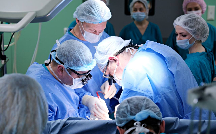 В Боткинской больнице впервые провели трансплантацию сердца