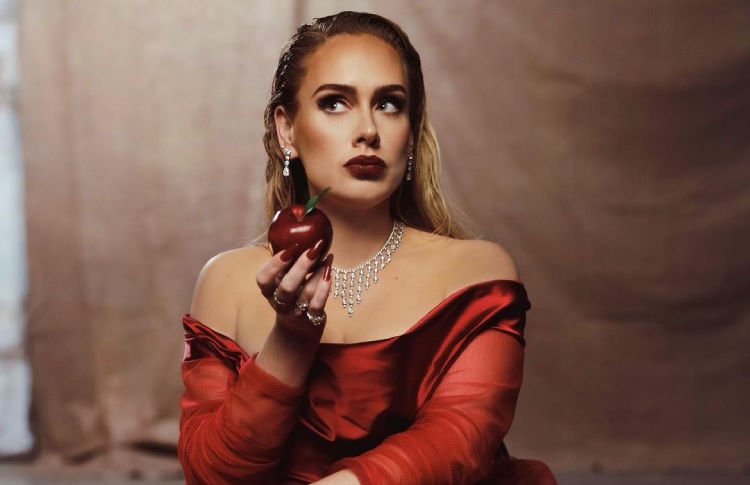 Тоска по дому, любовь в темноте и Боб Дилан. 10 «неочевидных» песен Адель