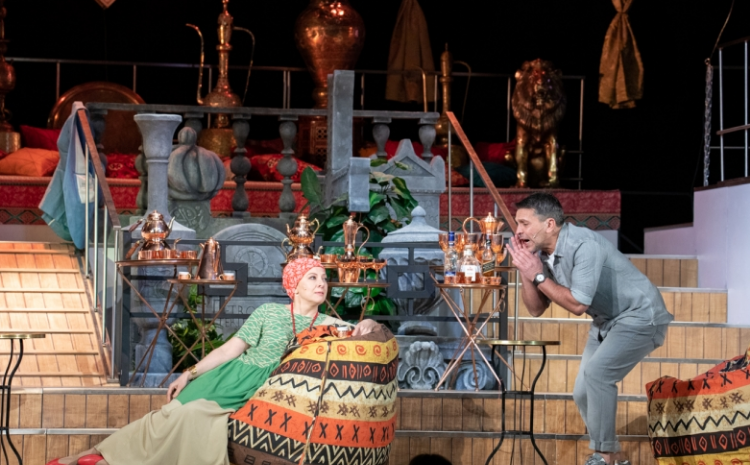 «Квартет И» покажет спектакль «Один день из смерти Вадика Беляева»