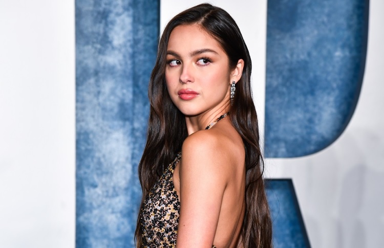 Послушай чужих: какие иностранные релизы стоит послушать в июне