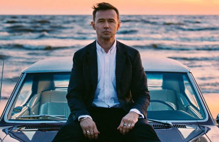 5 причин посетить фестиваль Outline-2023: Дельфин с новым альбомом, световые декорации и не только