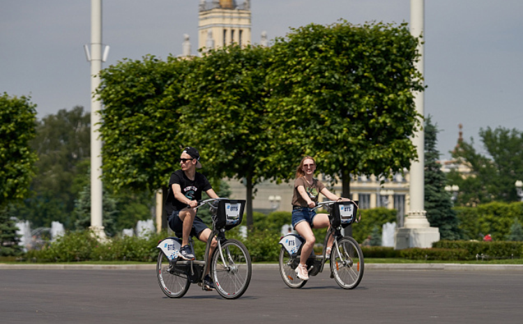 На ВДНХ открылись три станции самостоятельного велоремонта