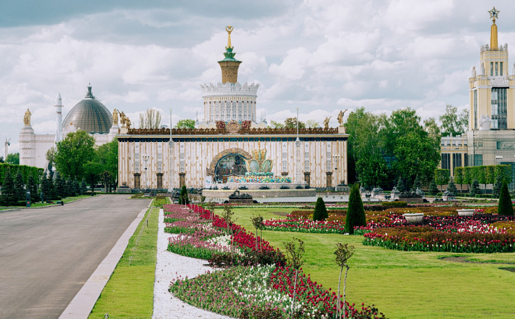ВДНХ приглашает на лекцию «Чорный, ноч, учицца, деревяный: безграмотность или упущенная возможность улучшить орфографию?»