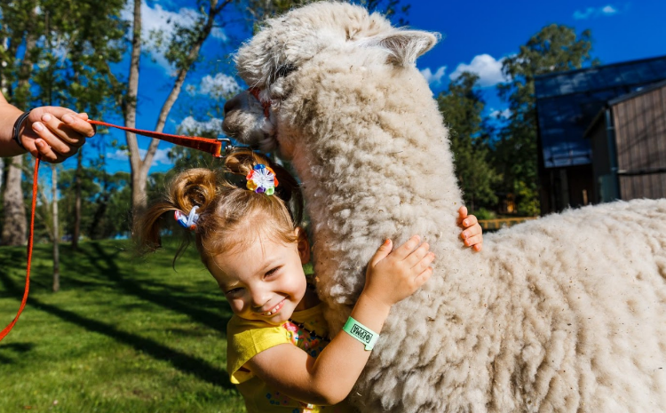 Городская ферма на ВДНХ приглашает гостей присоединиться к «Выходным заботы о животных»