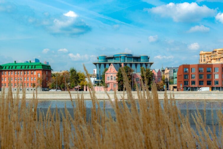 В столице очистили акватории и углубили дно пассажирских причалов