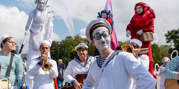 Москвичей приглашают посетить уличную программу Московского урбанистического форума