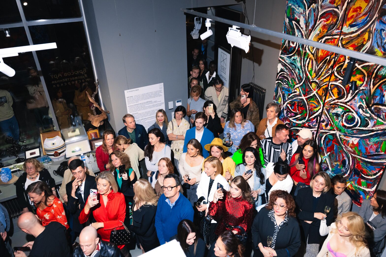 Светская Москва на превью выставки «Антитезы» Дмитрия Сухова в SNEG Gallery