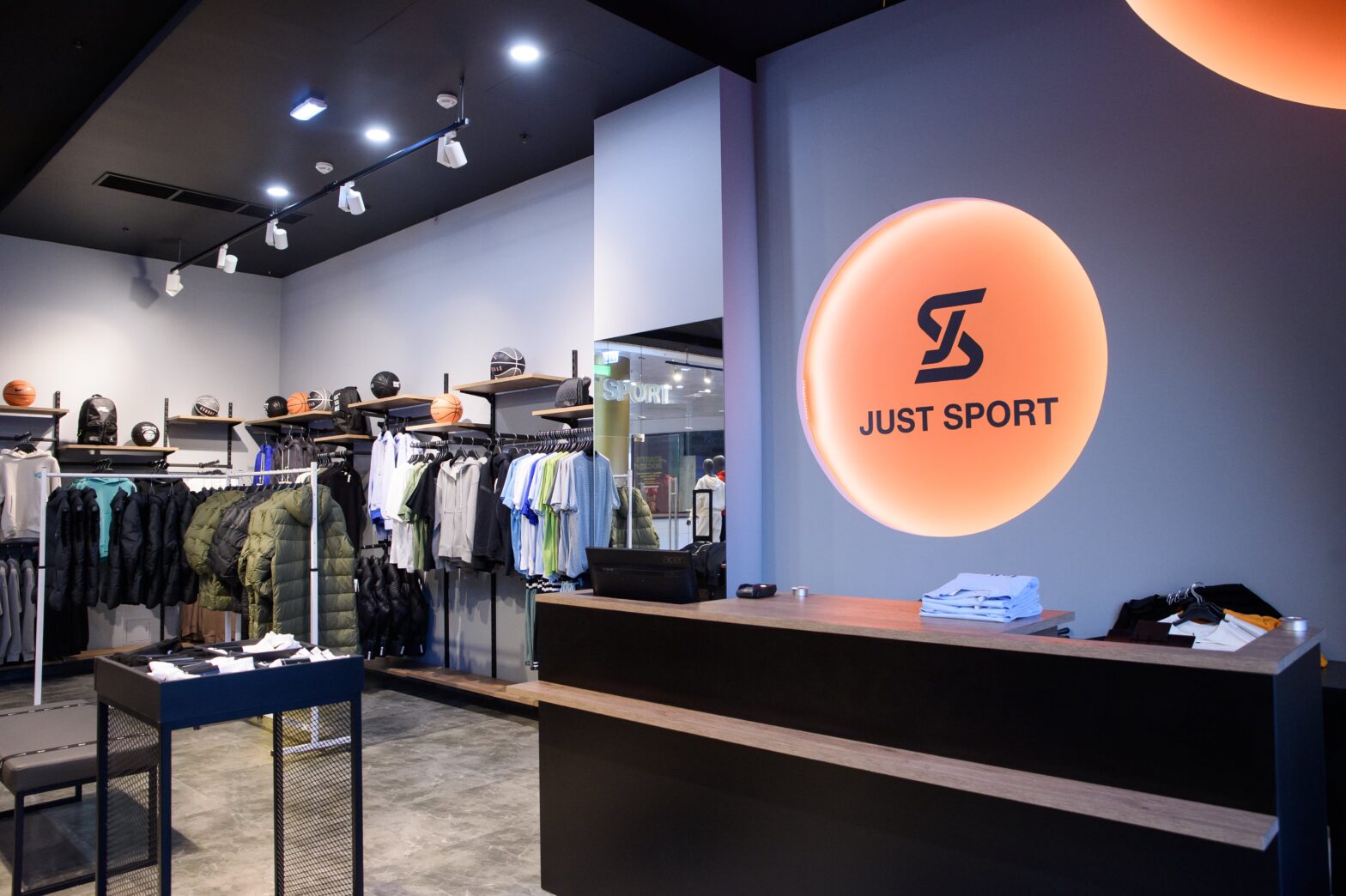 В ЦДМ на Лубянке открылся самый большой магазин сети JUST SPORT