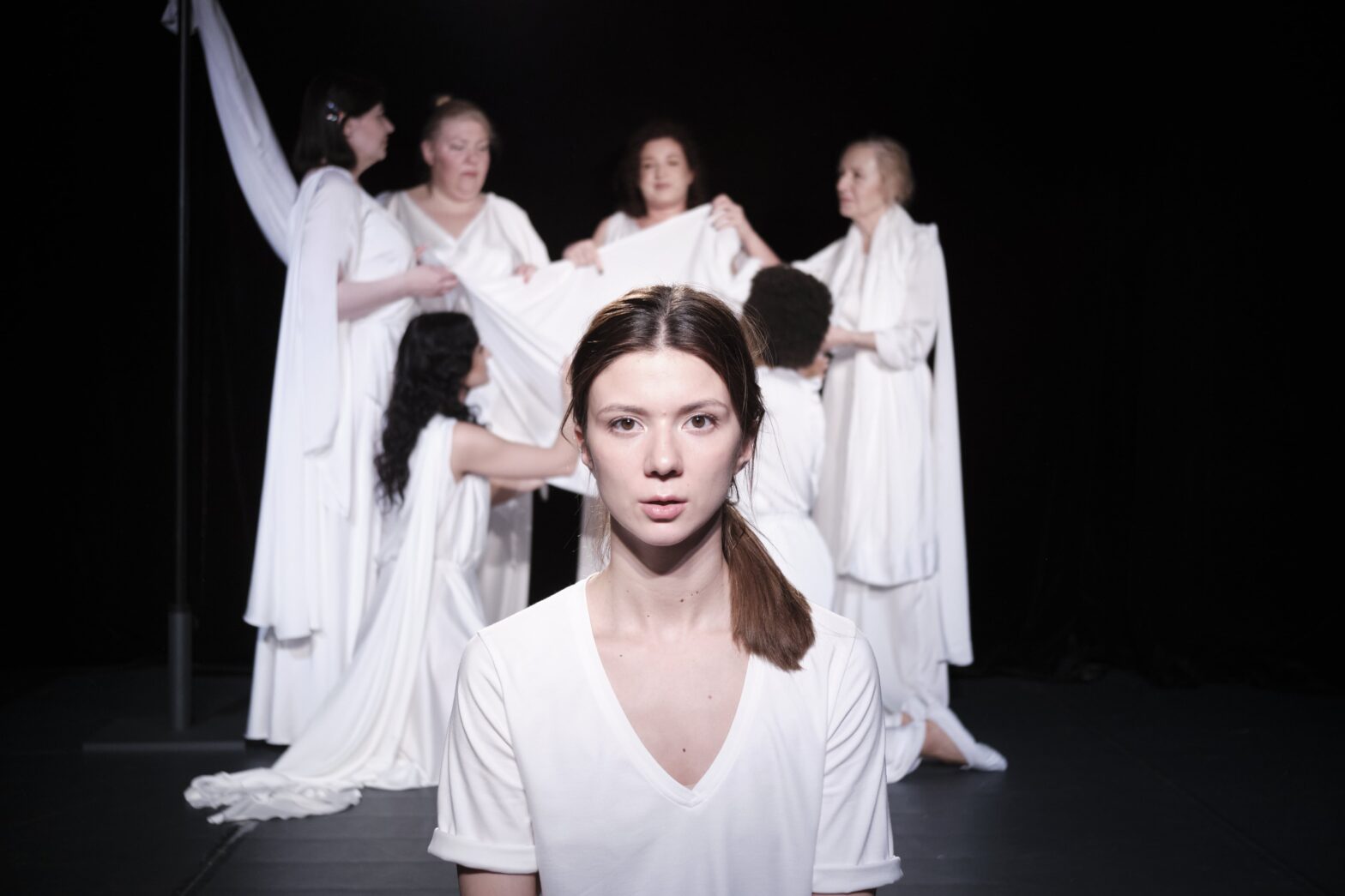 Трагикомедия о цикле, на котором строится жизнь каждой женщины: интервью с режиссером Екатериной Соловьевой