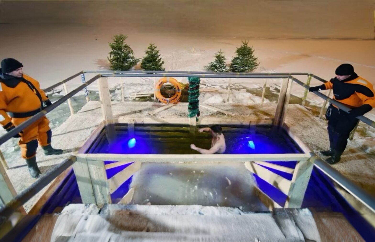 В Москве в Крещенскую ночь с 18 на 19 января откроют оборудованные купели