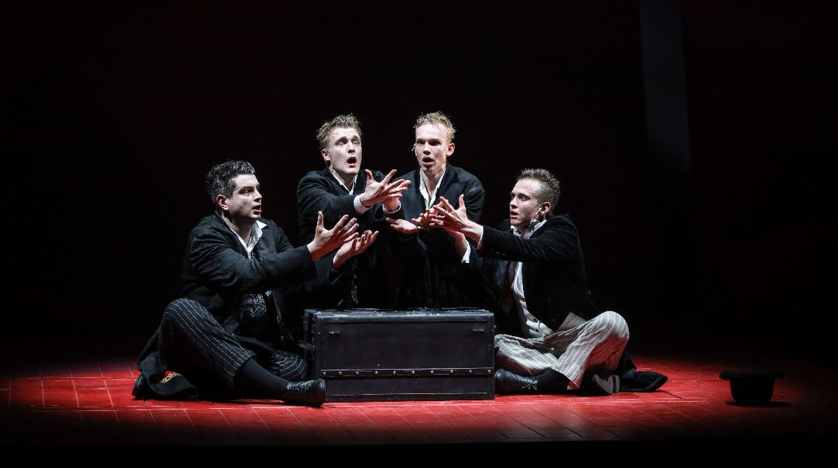 Театральный дайджест: Иосиф Бродский, Бергман и гоголевский абсурд