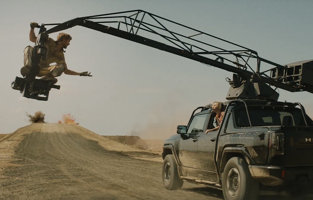 Воскресший Битлджус и Райан Гослинг на драйве — трейлеры и постеры недели