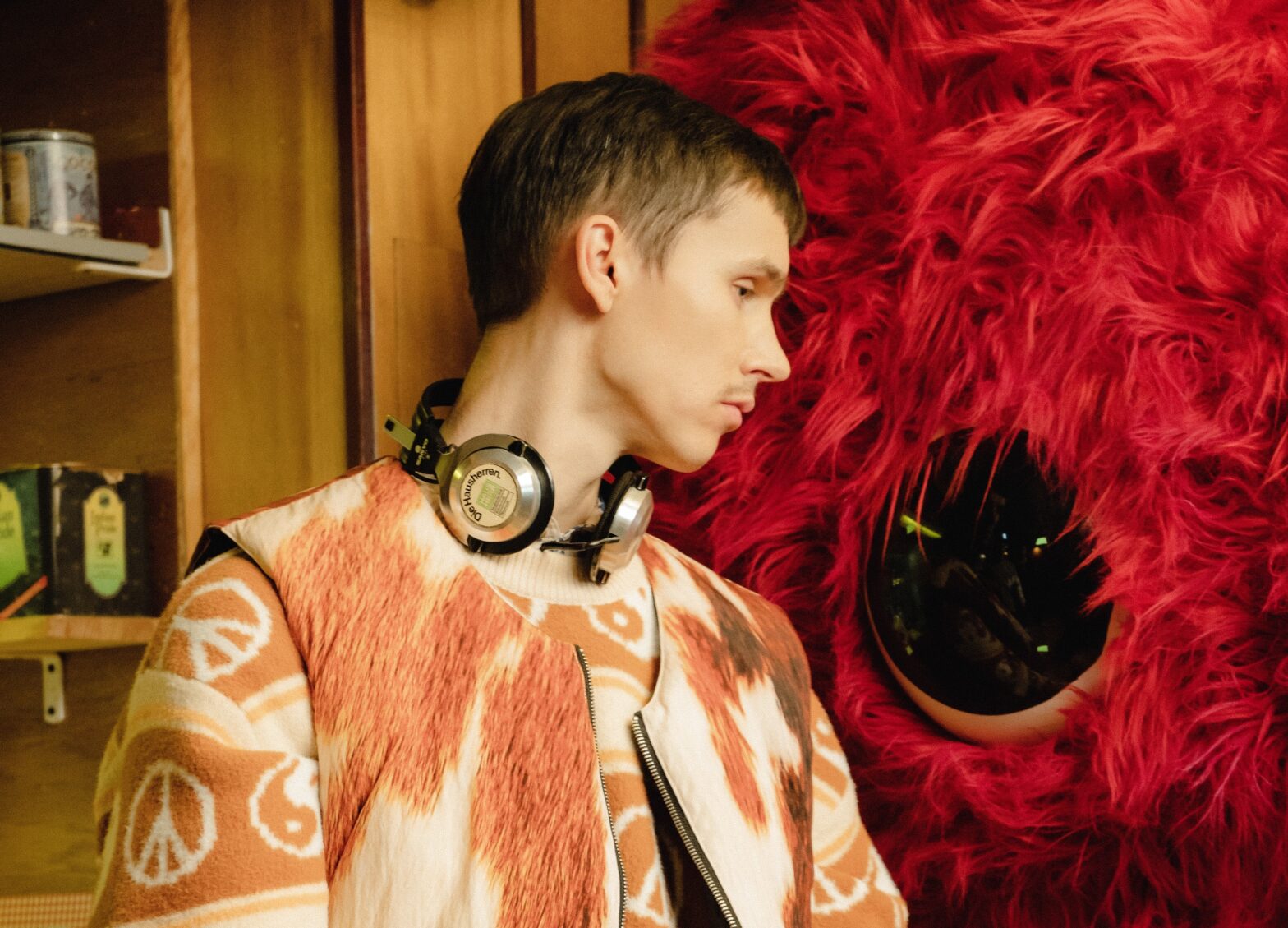 Антоха MC выпустил клип на трек «Ритм сердца»