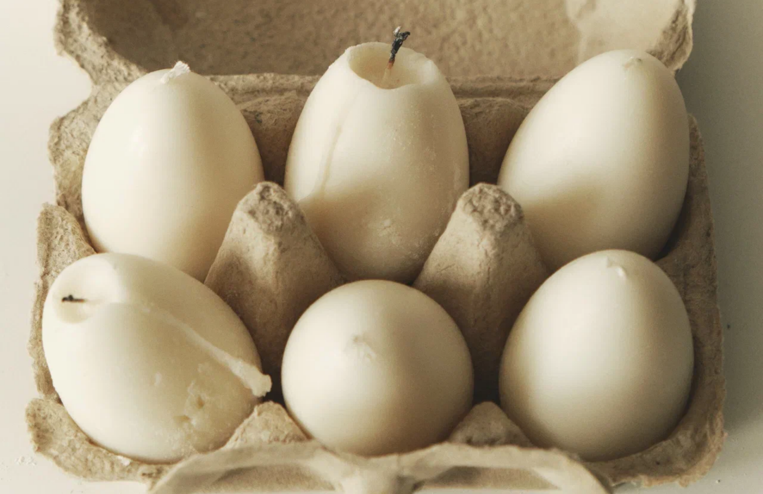 Шопинг-дайджест недели: свеча в виде яиц и бомбер как у Ирины Шейк