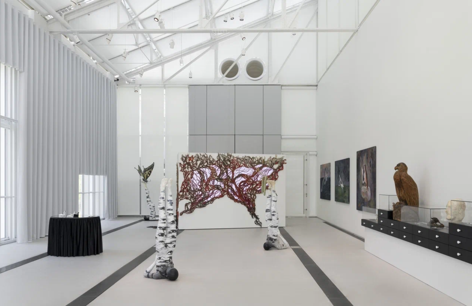 Культурная неделя: игра в Го в памятнике конструктивизма, немой фильм под электронную музыку, хор исполнения желаний и дискуссия про рептилоидов в музее