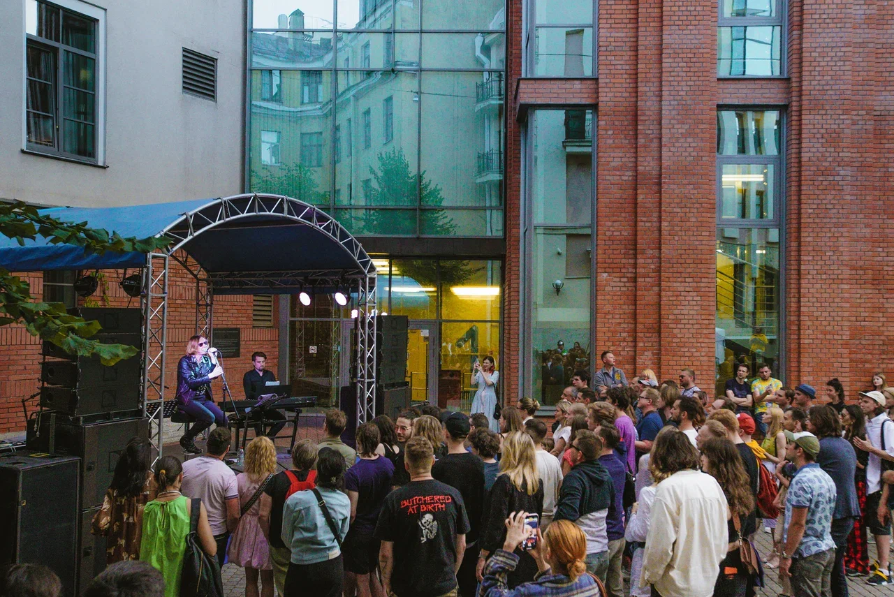 Двор Александринского театра на лето станет концертной площадкой