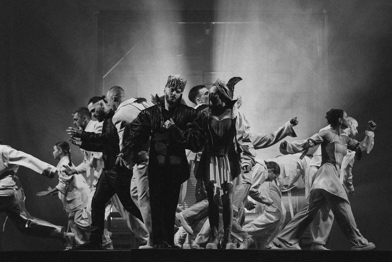 Куда сходить с 14 по 20 октября: премьера спектакля «Зал ожидания», танцевальное шоу «Не говори кто» и выставка Конюхова «Витрина»