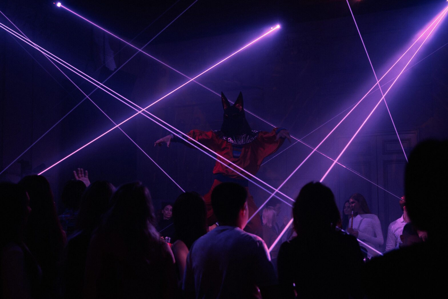 Рейв-уикенд с 1 по 3 ноября: Temple of Ghost, Trip Halloween и «16 Тонн на Сундук Мертвеца»