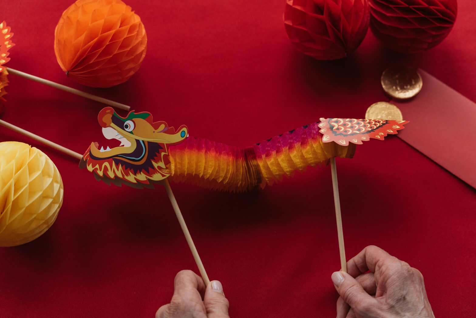 Змеиный клубок: где отметить Китайский новый год