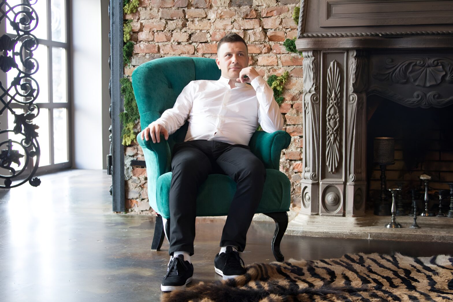 Темная сказка в комиксах: как иллюстратор Stan Yak превращает Бабу-Ягу, панк-эстетику и супергероев в современные обложки и истории