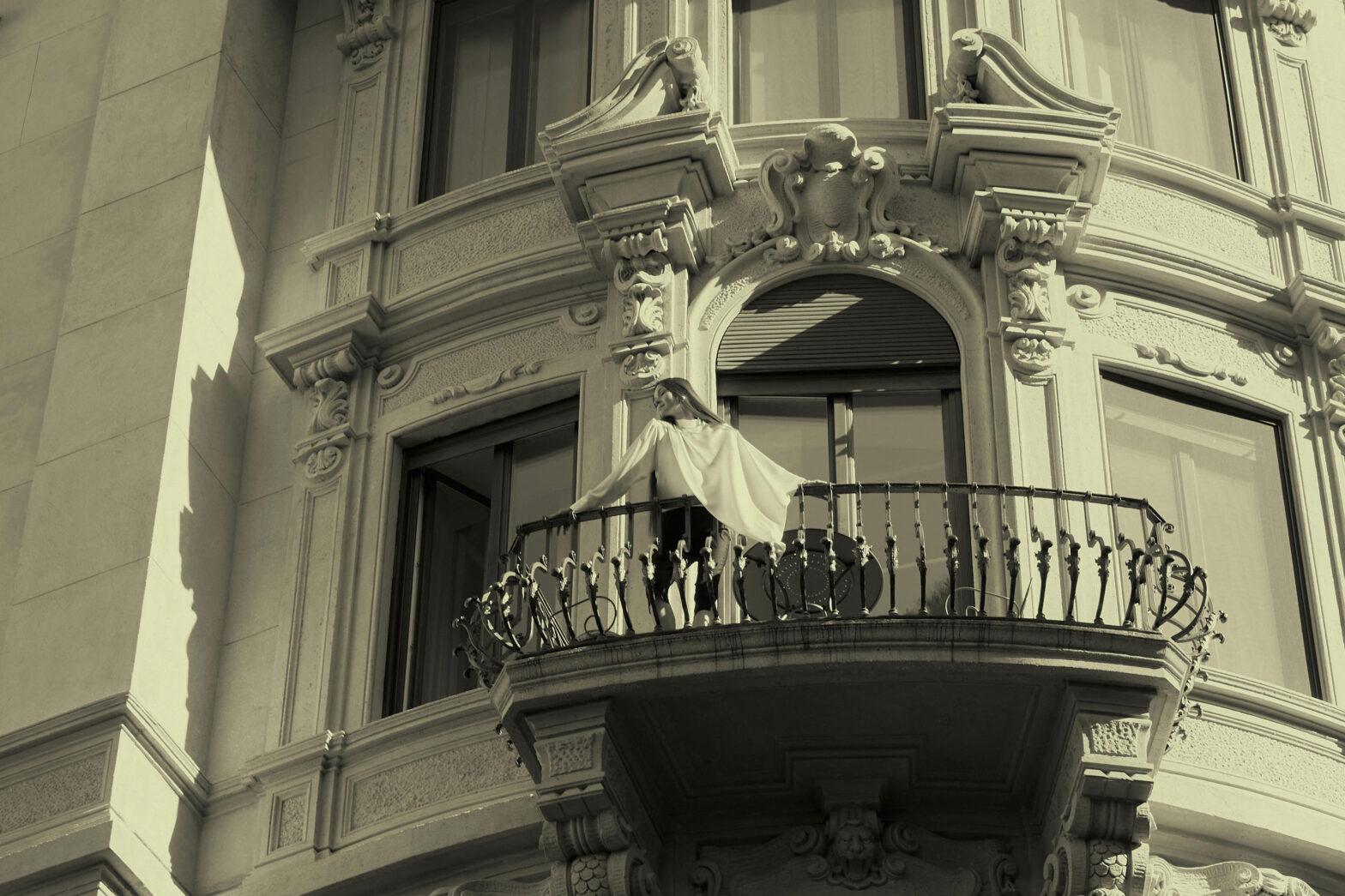 Шопинг-дайджест недели: беспроводной стайлер, детские коллекции и обувь в стиле Марии-Антуанетты