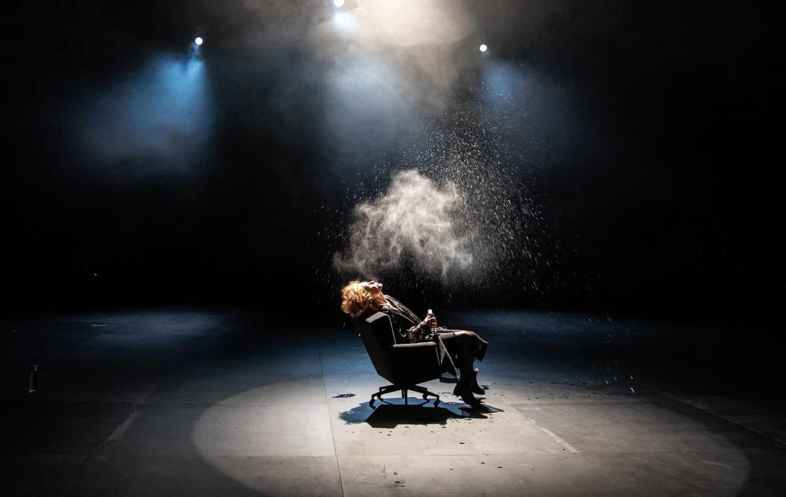 Песнь любви, день свадьбы и две Анны: топ-7 спектаклей, которые стоит увидеть до конца сезона