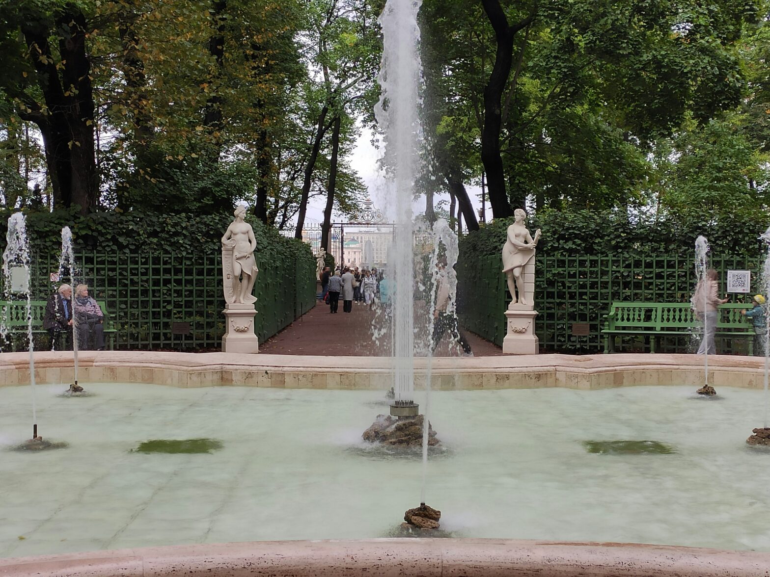 В Петербурге открылся сезон фонтанов