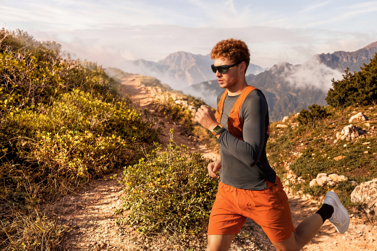 Защищено: Спорт в большом городе: обзор смарт-часов HUAWEI WATCH FIT 5 Pro от редактора Time Out